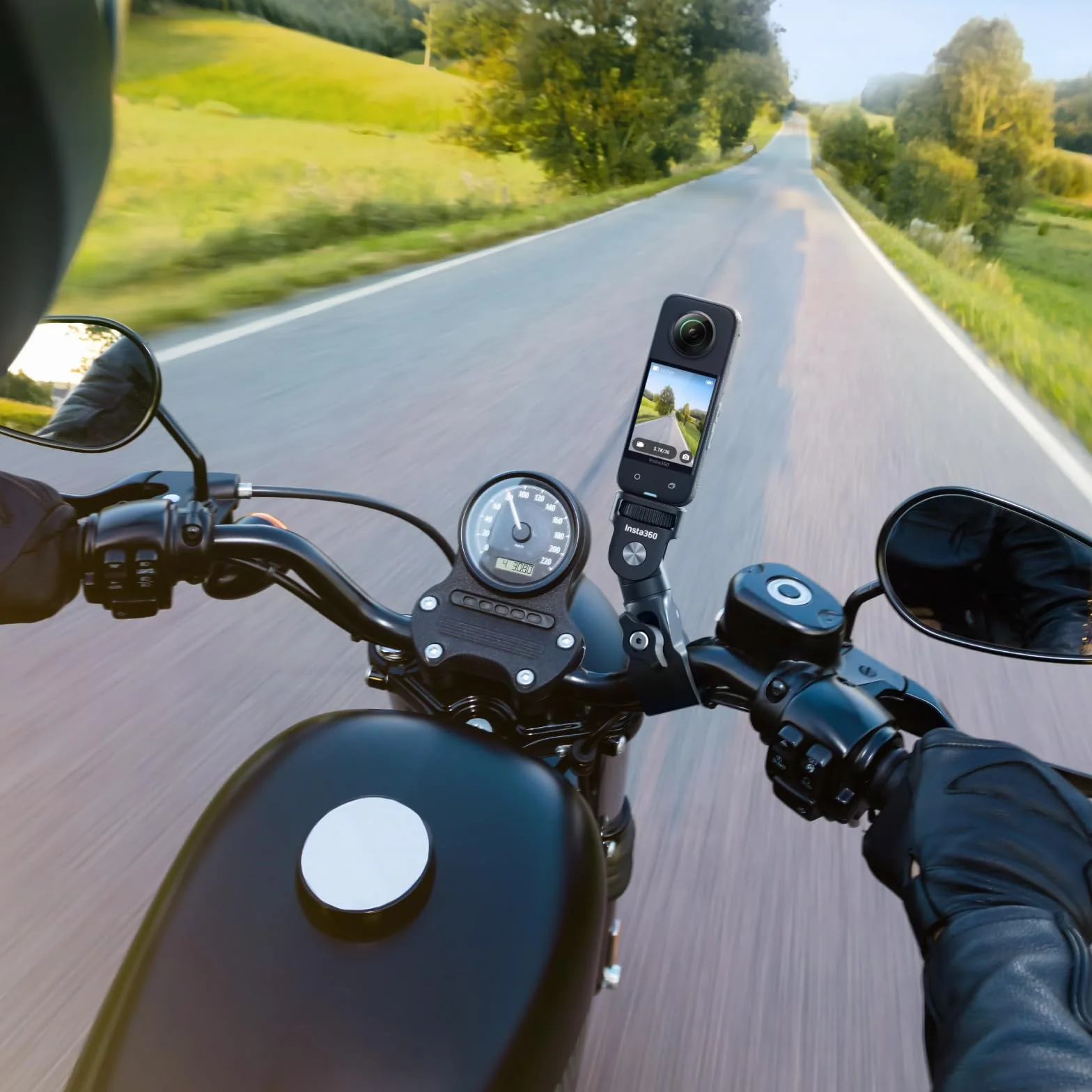 Insta360 Ensemble Moto avec Pince Universelle et Support adhésif Flexible