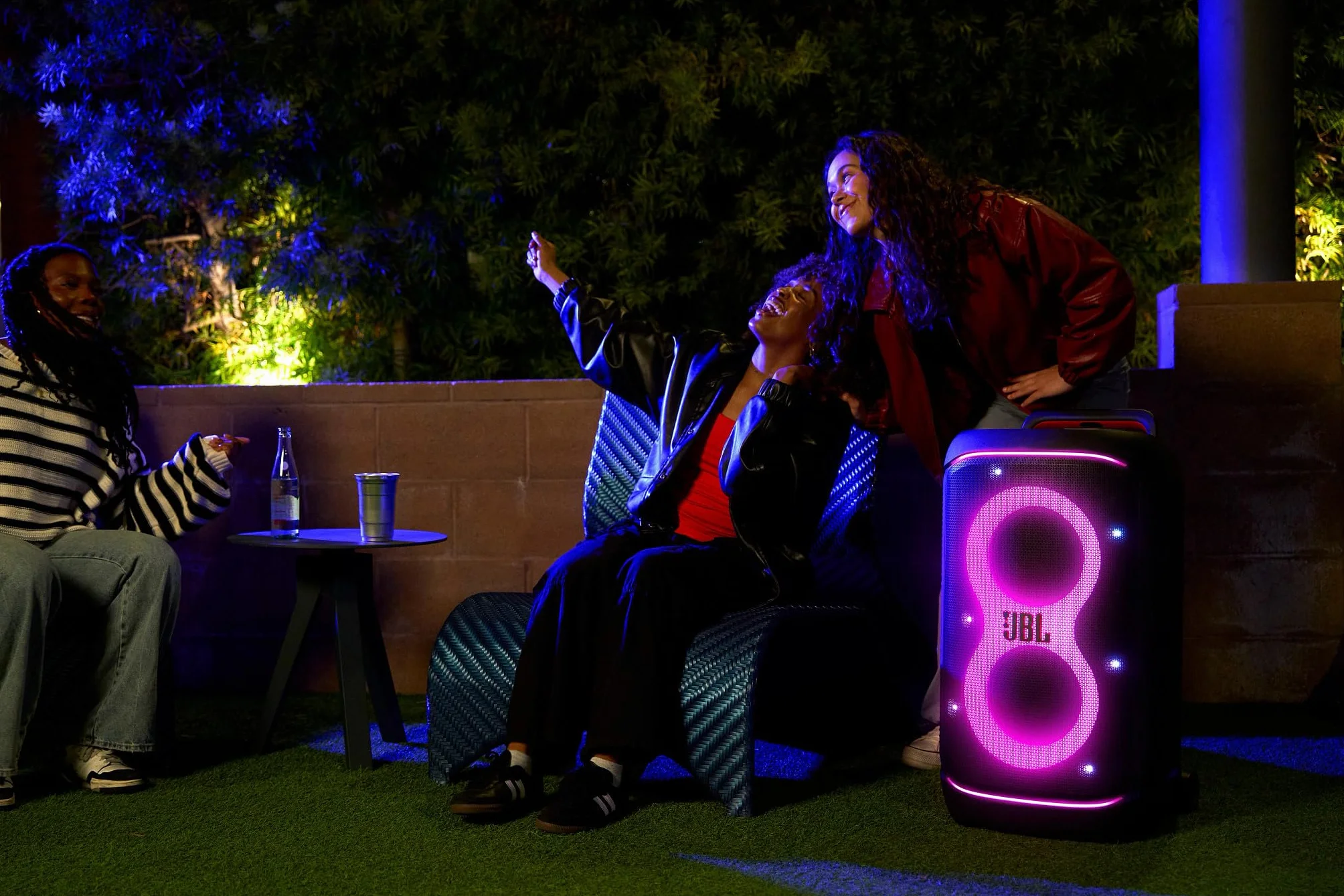JBL Partybox 520 Enceinte Bluetooth sans Fil IPX4 Noir 15h Autonomie Spectacle Lumineux AI Sound Boost